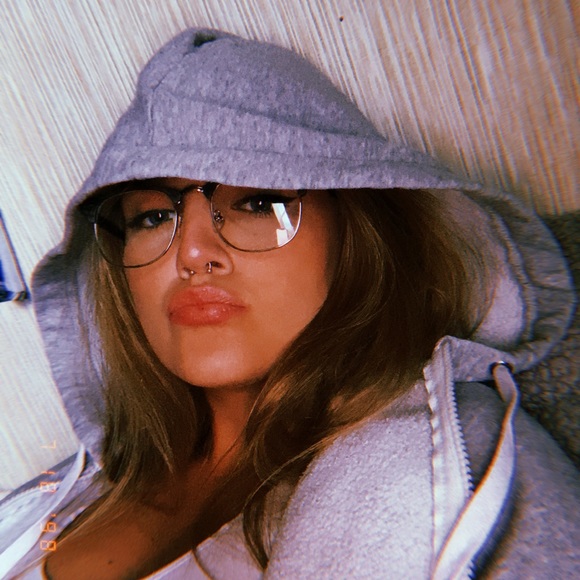 Profile Picture of Josie Bjorling (@josiebjorling) on Poshmark