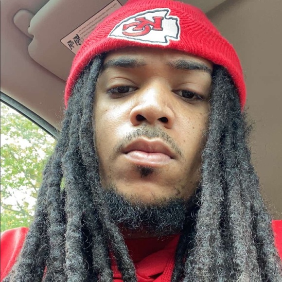 Profile Picture of Guy Clark (@vonnogang147) on Poshmark