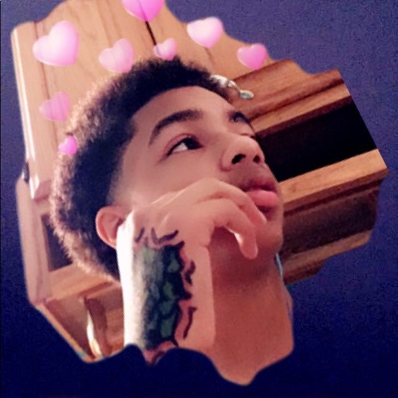Profile Picture of Bryan Couch (@bryan108604) on Poshmark