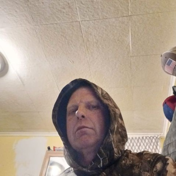 Profile Picture of Mike Bowling (@bowlingtammy61) on Poshmark