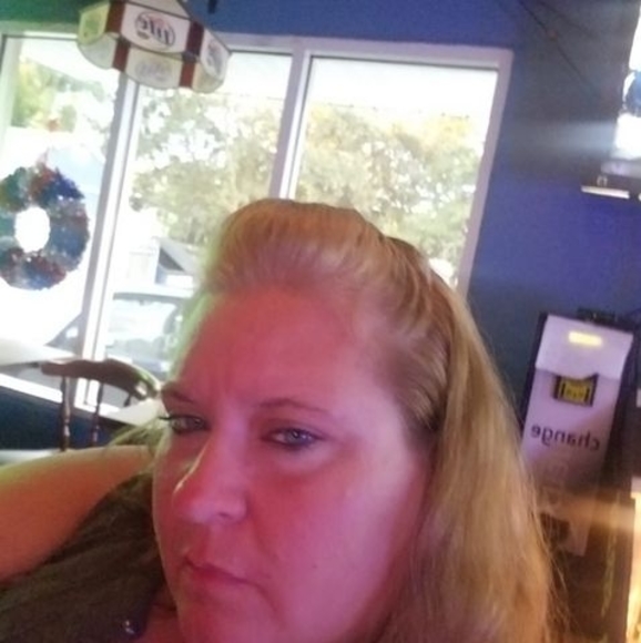 Profile Picture of Hidi Vandevoorde (@hidivandevoorde) on Poshmark