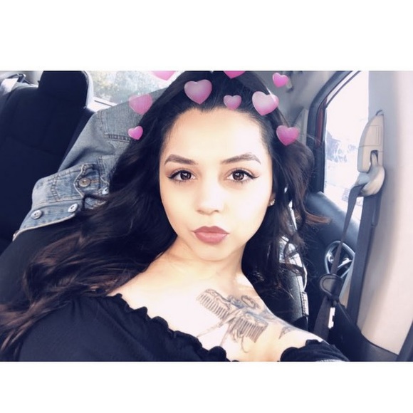 Profile Picture of Ruby Gallegos (@ruuuubyg) on Poshmark