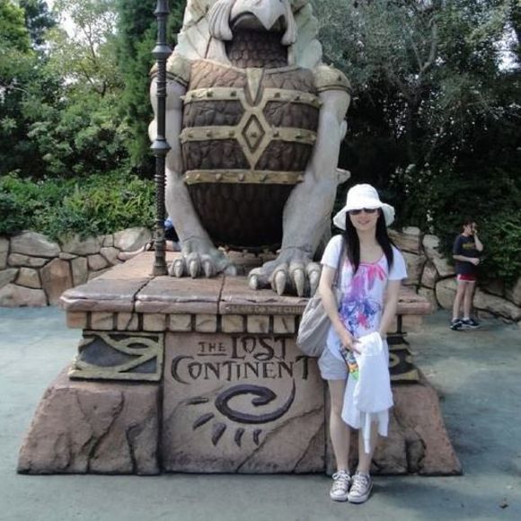 Profile Picture of Wendy Zhu (@wendyzzz123) on Poshmark