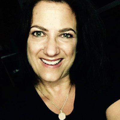 Profile Picture of Sue DeRose (@suzyderose) on Twitter