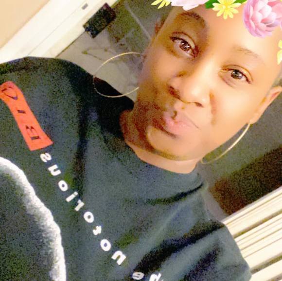 Profile Picture of Day Howard (@dayhoward) on Poshmark