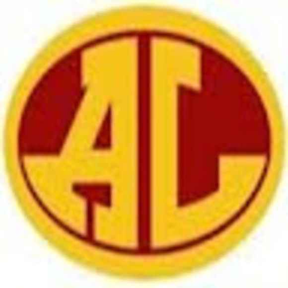 Profile Picture of Fiona Bornhorst (@24bornhof) on Poshmark