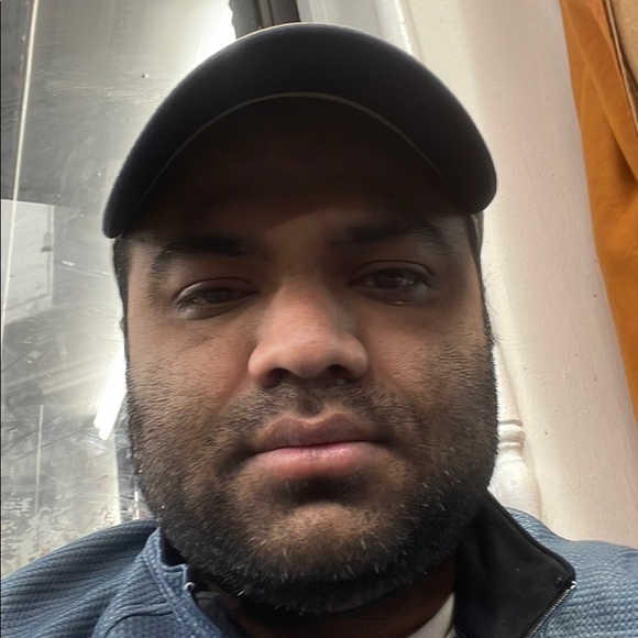 Profile Picture of Jamal Uddin (@jamaluddin2482) on Poshmark