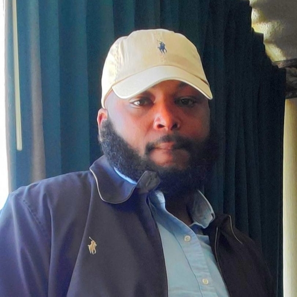 Profile Picture of Gregorio Castillo (@castleg1) on Poshmark