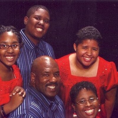 Profile Picture of Lisa Jelks (@kittyjelks) on Twitter