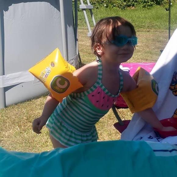 Profile Picture of Janelle Degan (@janelled1977) on Poshmark