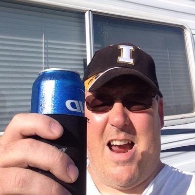 Profile Picture of Jim Cruzan (@8Cruzer) on Twitter