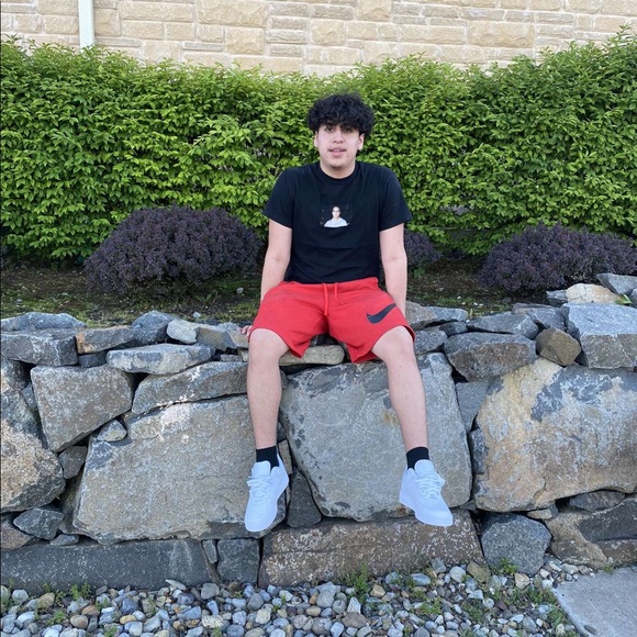 Profile Picture of Chris Carino (@crisrapido201) on Poshmark