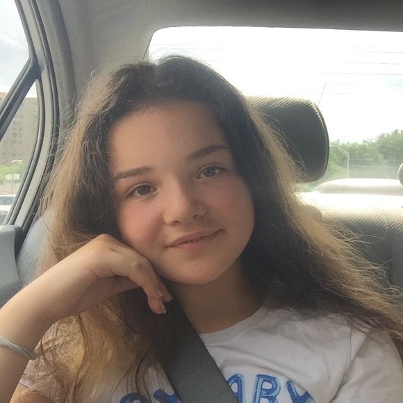 Profile Picture of Kelly Masullo (@kcmasullo) on Poshmark