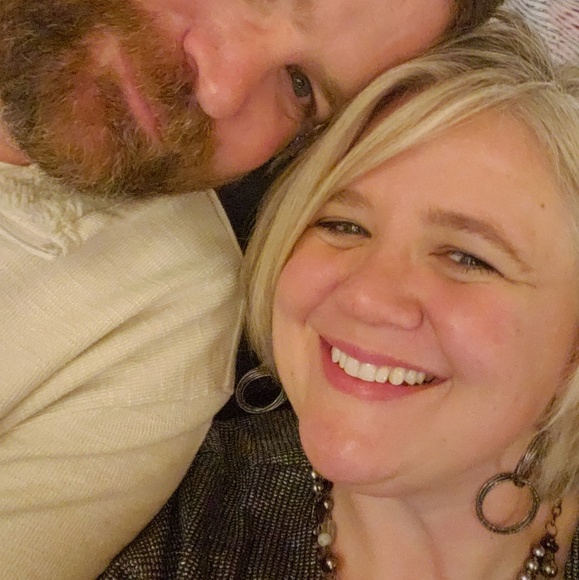 Profile Picture of Robin Drennen (@drennenrk) on Poshmark