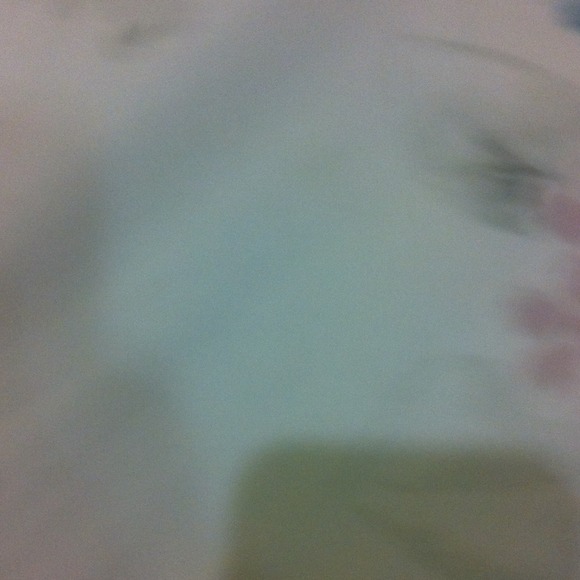 Profile Picture of Gloria James (@gloriousglor) on Poshmark