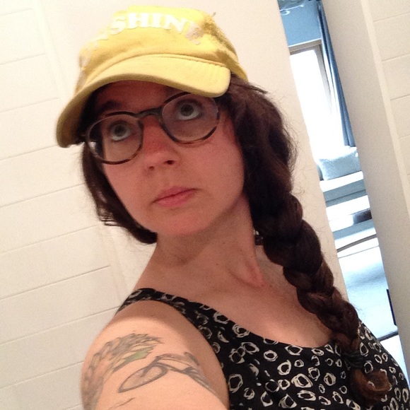 Profile Picture of Kendra Brody (@kennybaby832) on Poshmark