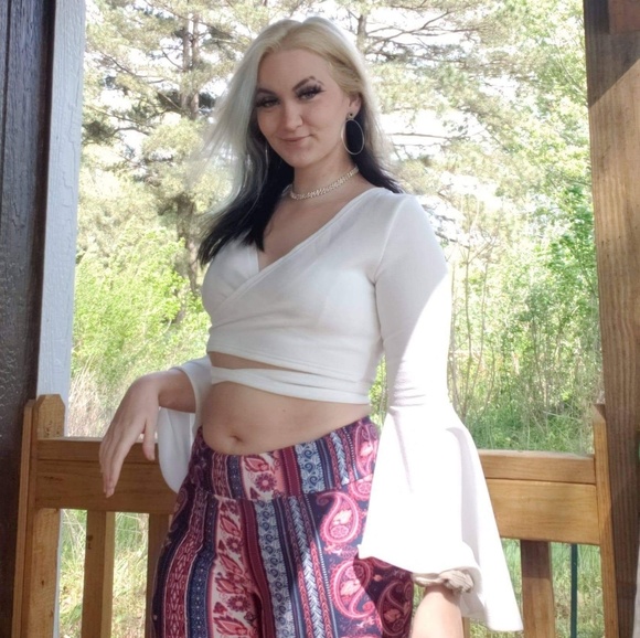 Profile Picture of Bethany Crawford (@bethanycrawf106) on Poshmark