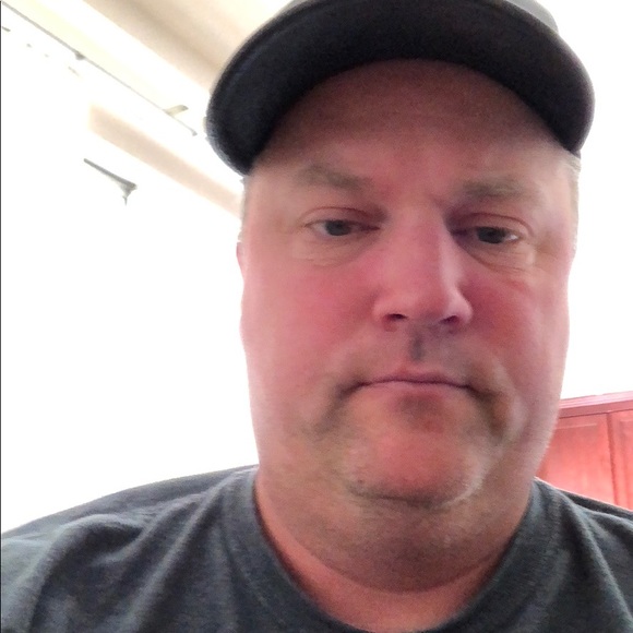 Scott Dellinger - Poshmark Profile Picture of Scott Dellinger (@dell3323) on Poshmark
