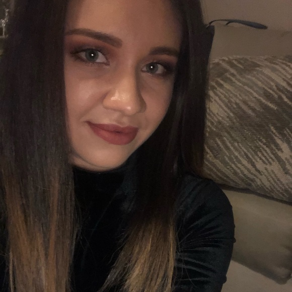 Profile Picture of Brisa Ramirez (@brisa_03) on Poshmark