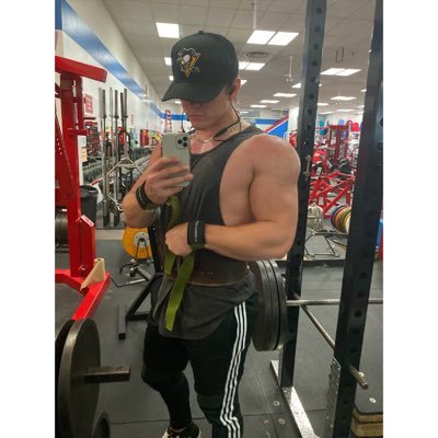 Profile Picture of Zach (@ZSchultzz) on Twitter