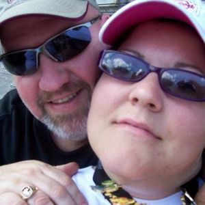 Profile Picture of Joey Karen Mccombs (@joeynkarenmccombs) on Myspace