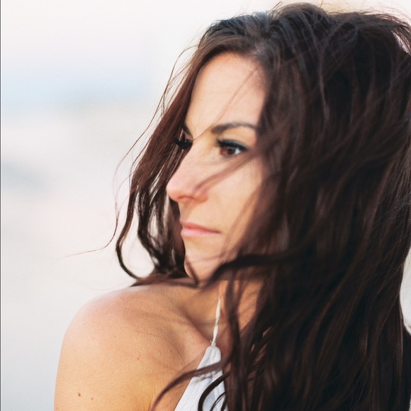 Profile Picture of Cat Staffeldt (@cstaff123) on Poshmark