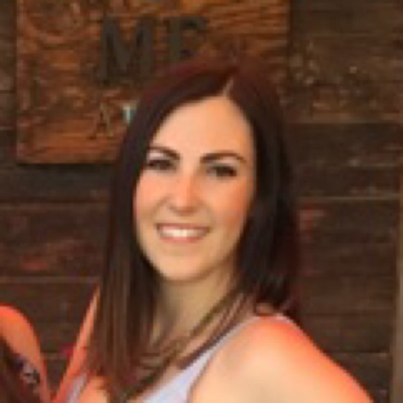 Lauren Neiger - Poshmark Profile Picture of Lauren Neiger (@laurenrose1234) on Poshmark