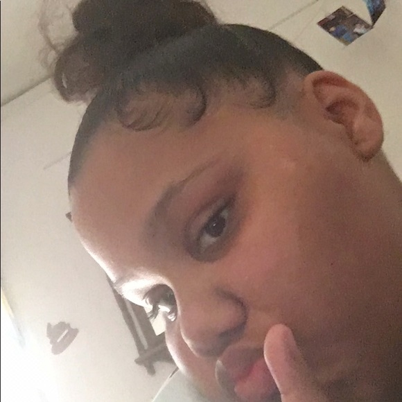 Profile Photo of Dejah Dejah (@dejah_12345) on Poshmark