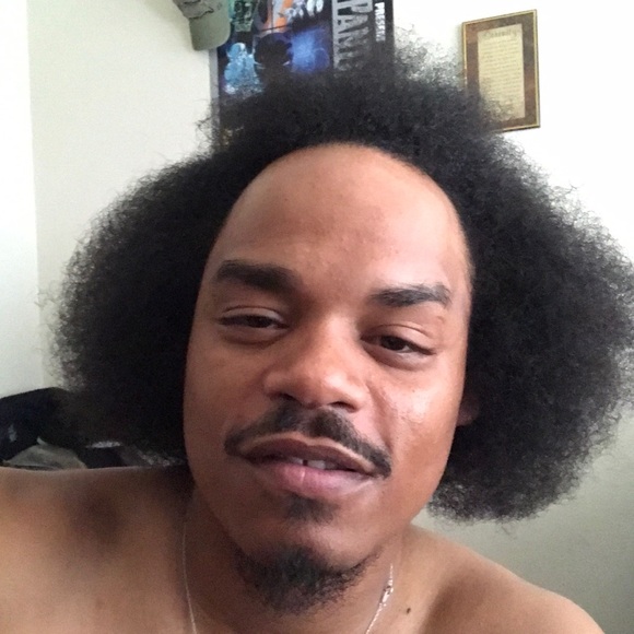 Profile Picture of Thomas Butts (@younggod1273) on Poshmark
