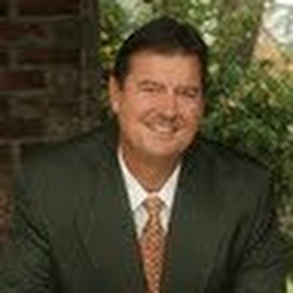 Profile Picture of Mike Rooney (@mikerooney) on Poshmark