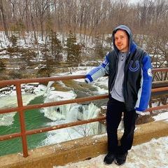 Profile Picture of d (@davidwickliff) on Tiktok