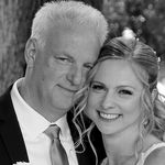 Profile Picture of Diane Oude Voshaar & Mark Stuebing (@dianemark_realestate) on Instagram