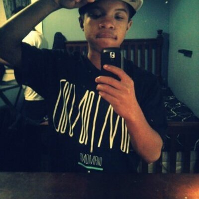 Profile Picture of Alton Davis (@_NikeOnMyFeet) on Twitter