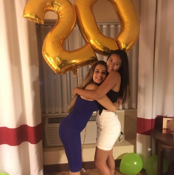 Profile Picture of Darian Wycoco (@darianwycoco) on Poshmark