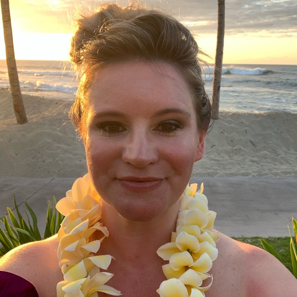 Profile Picture of Jennifer Case (@jleighcase) on Poshmark