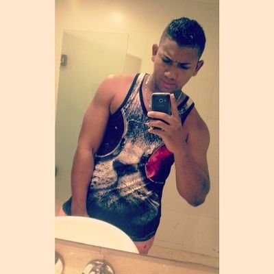 Profile Picture of Andy Rodriguez (@AndyConverse) on Twitter