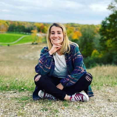 Profile Picture of Nicole King (@nicoleking1235) on Twitter