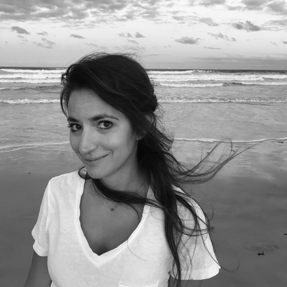Profile Picture of Brooke Meaders (@bmeaderz) on Poshmark