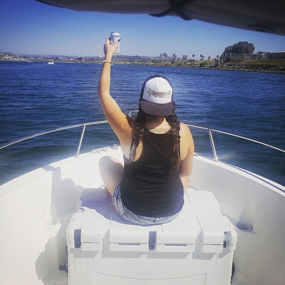 Profile Picture of Michele Kubitz (@inntnsweet) on Poshmark