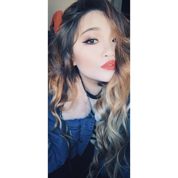 Profile Picture of Wendy Lam (@wendyyyo) on Poshmark