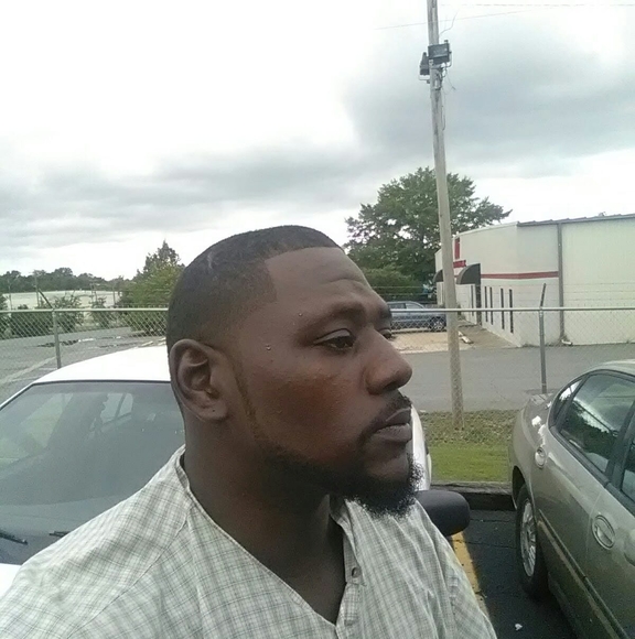 Profile Picture of Daniel Burnett (@burnattdaniel) on Poshmark