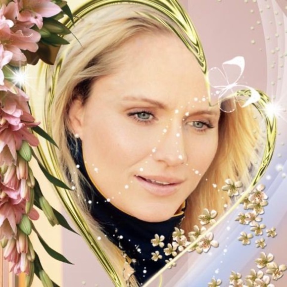 Profile Picture of Jessica Chasten (@jessicachasten) on Poshmark