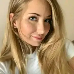 Profile Picture of Rose jey (@rosejoy127) on Tiktok