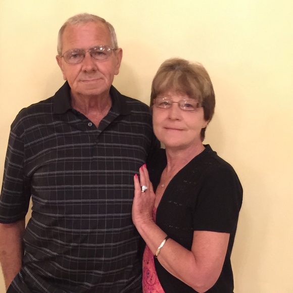 Paula Kerley - Poshmark Profile Picture of Paula Kerley (@paulakerley) on Poshmark