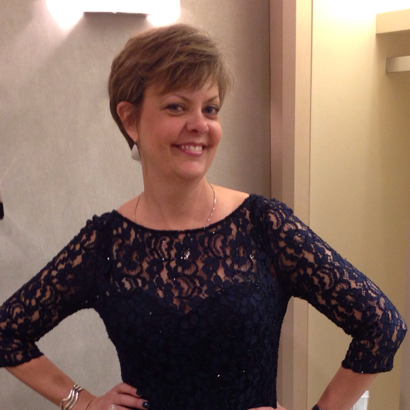 Profile Picture of Pam Cobern (@pcobern) on Poshmark