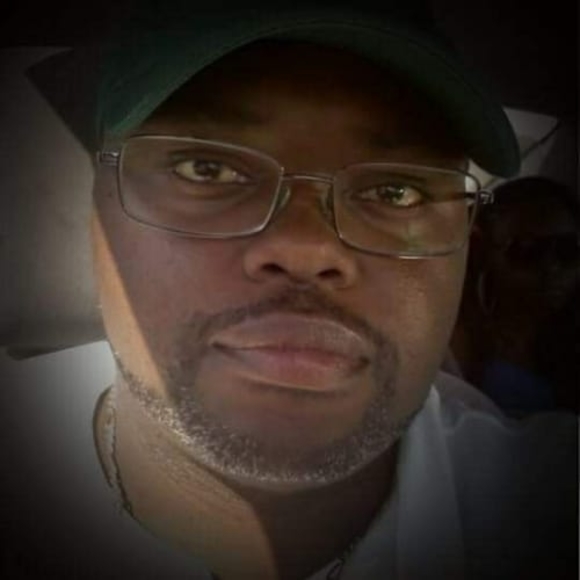 Profile Picture of Mark Tippens (@mizarktp) on Poshmark