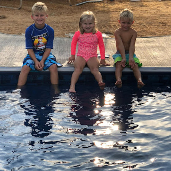 Profile Picture of Stephen Downs (@stephendowns102) on Poshmark