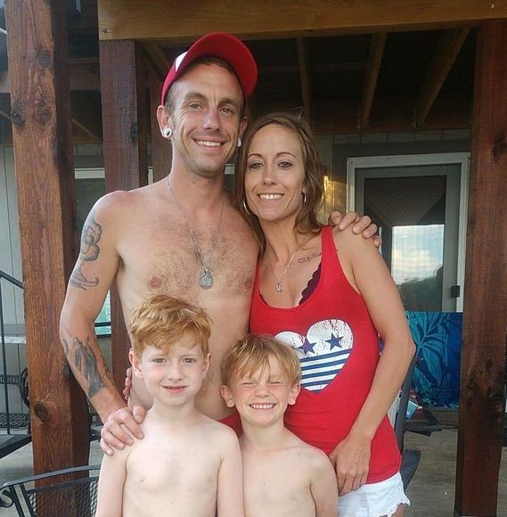 Profile Picture of Justin Howell (@howellj423) on Poshmark