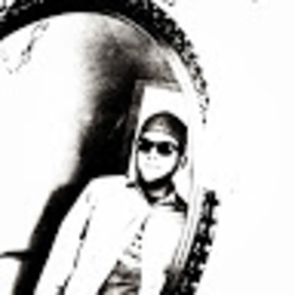 Profile Picture of Chad Barbaris (@cbarbaris) on Poshmark