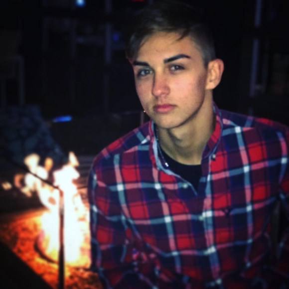 Profile Picture of Justin Nimrichter (@jbnbball) on Poshmark